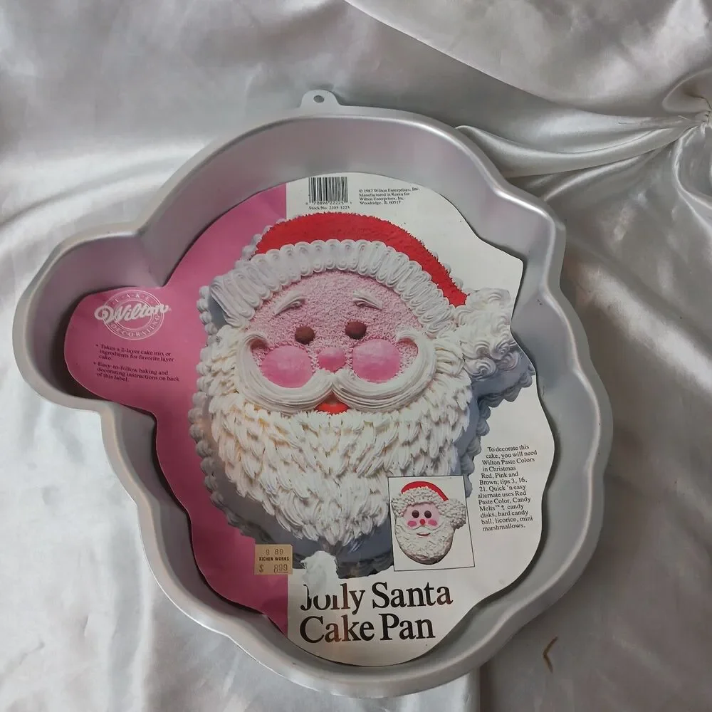 WILTON SANTA FACE CAKE PAN